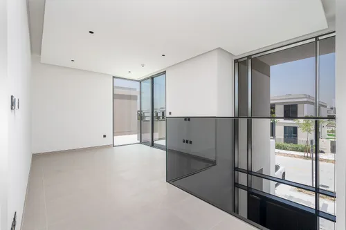 5 Bedrooms Villa in Harmony 2