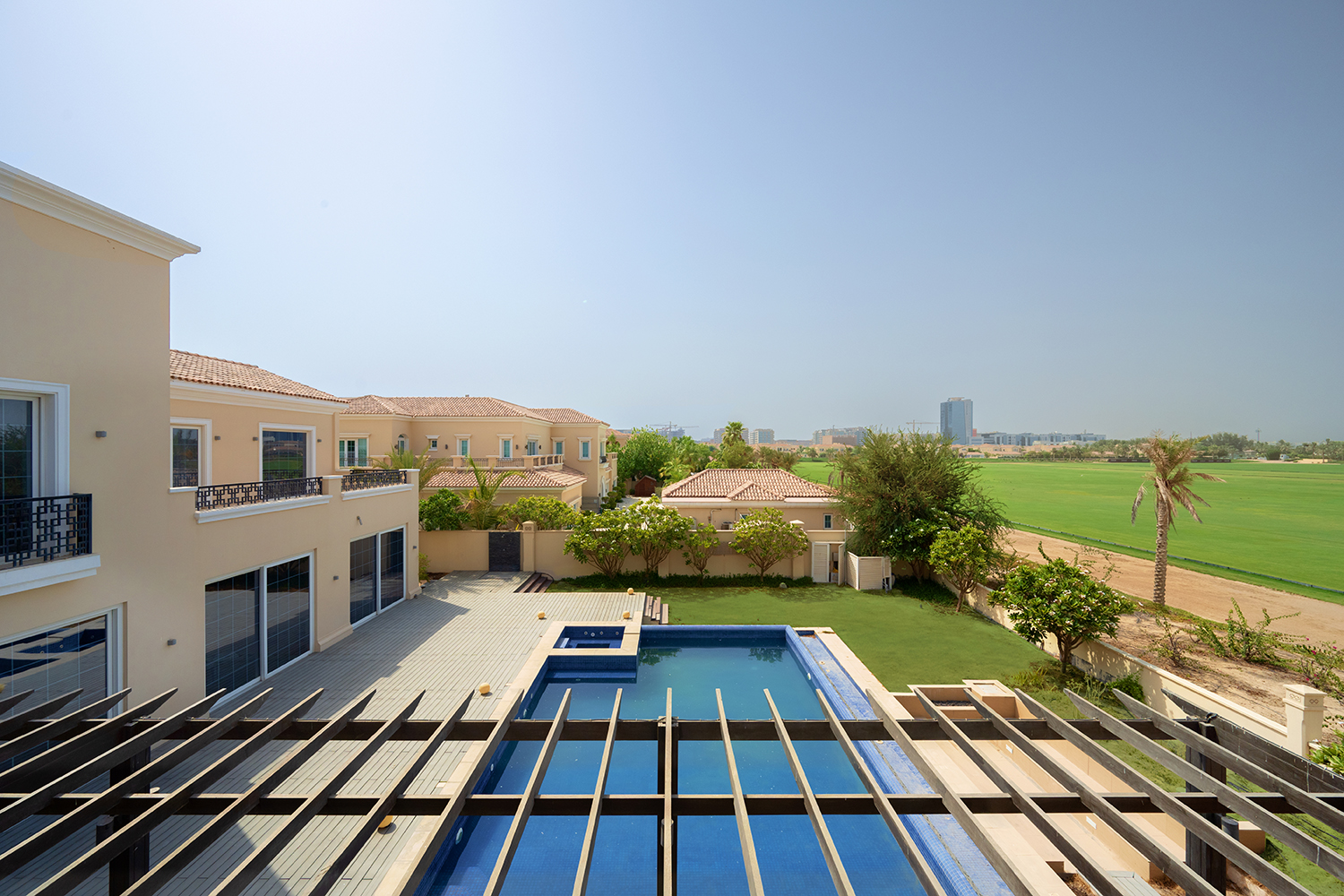 7 Bedrooms Villa in Polo Homes