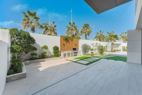 4 Bedrooms Townhouse in Whitefield 1