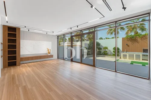 Upgraded | 4BR | Corner Unit | Private Pool