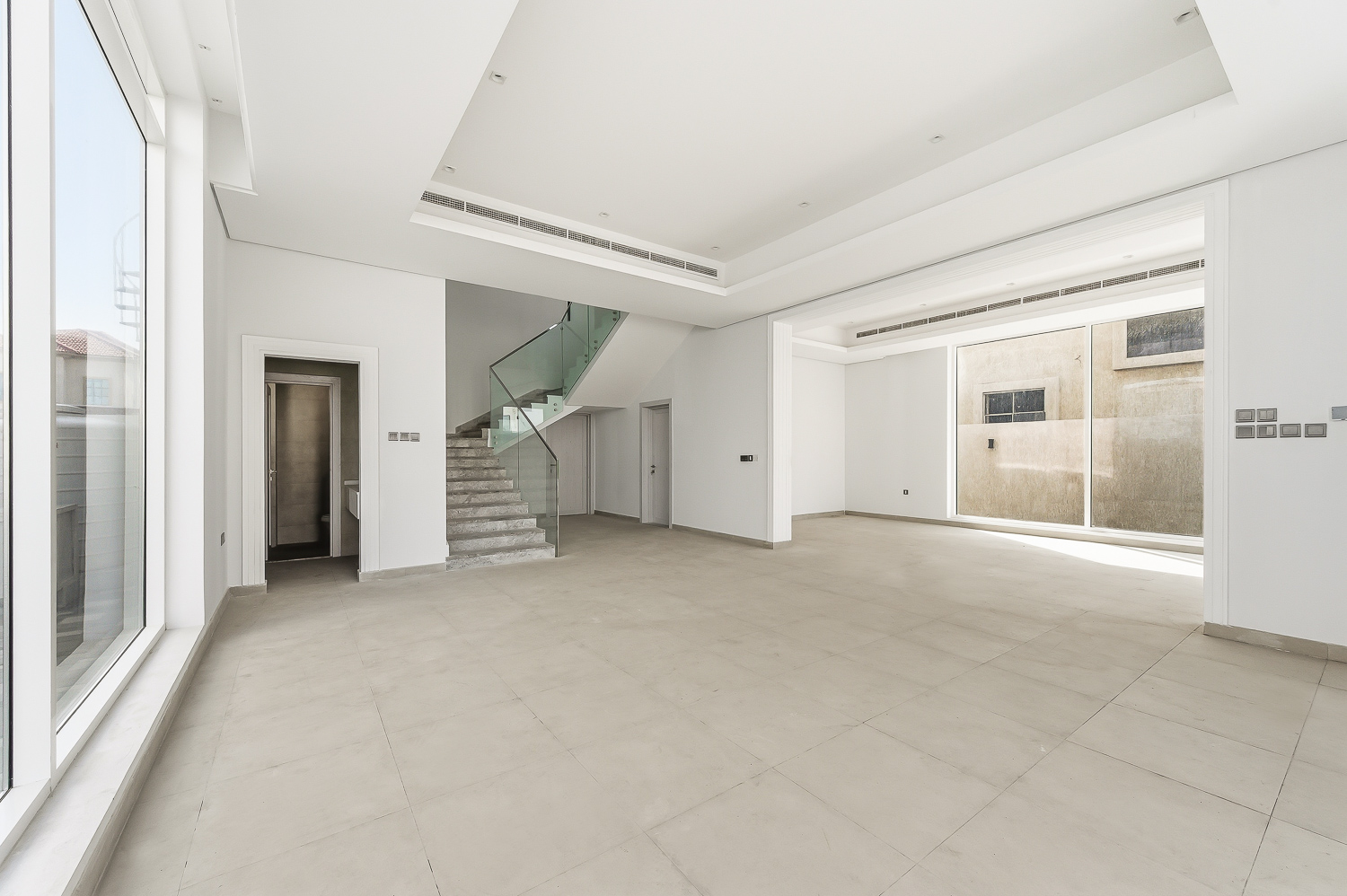 4 Bedrooms Villa in Hoshi 1