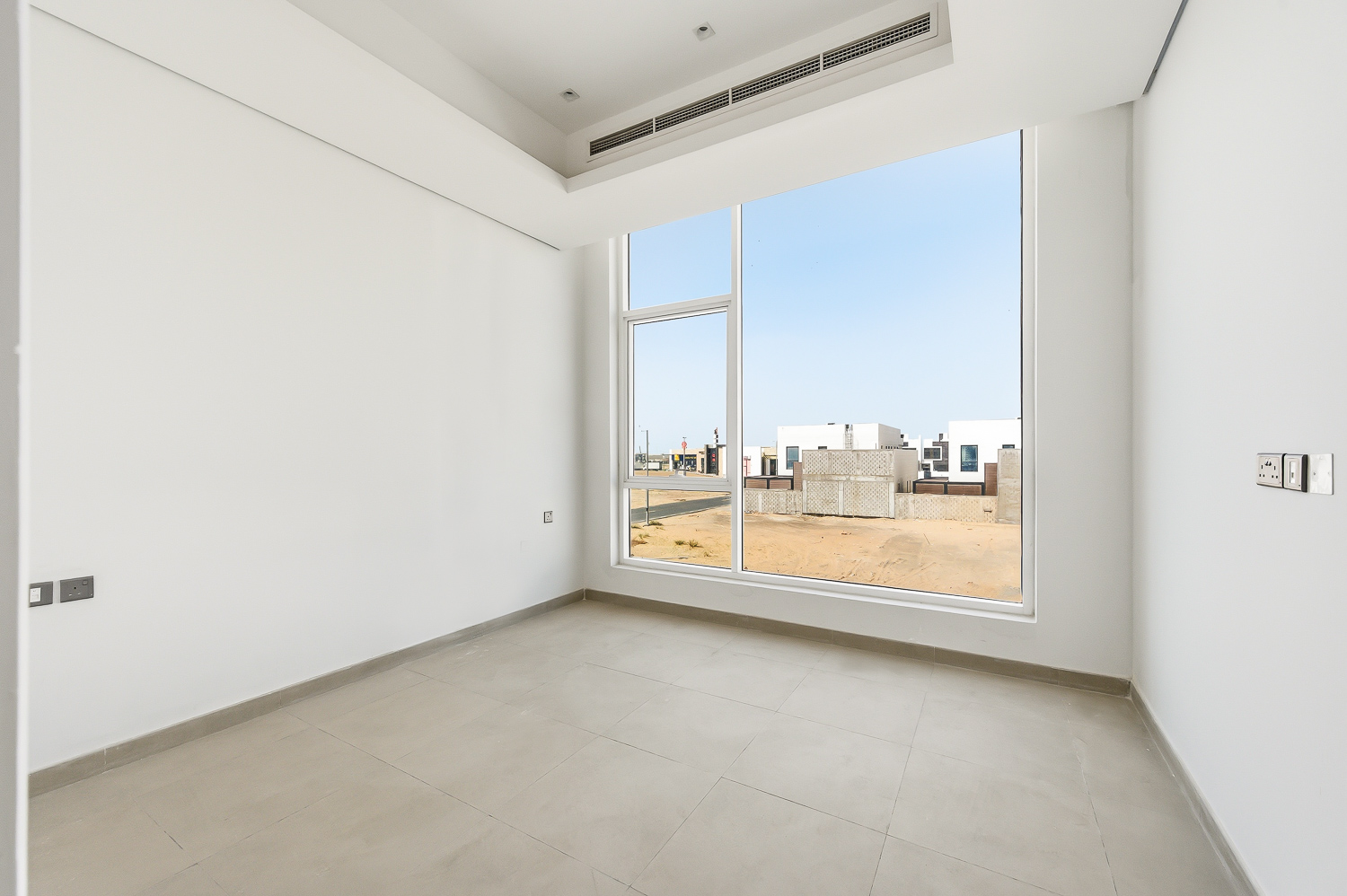 4 Bedrooms Villa in Hoshi 1