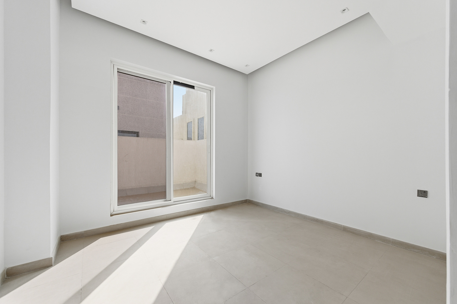 4 Bedrooms Villa in Hoshi 1