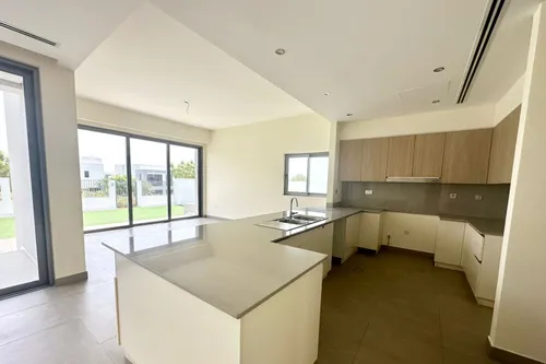 5 Bedrooms Villa in Sidra Villas I