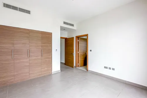 5 Bedrooms Villa in Sidra Villas I