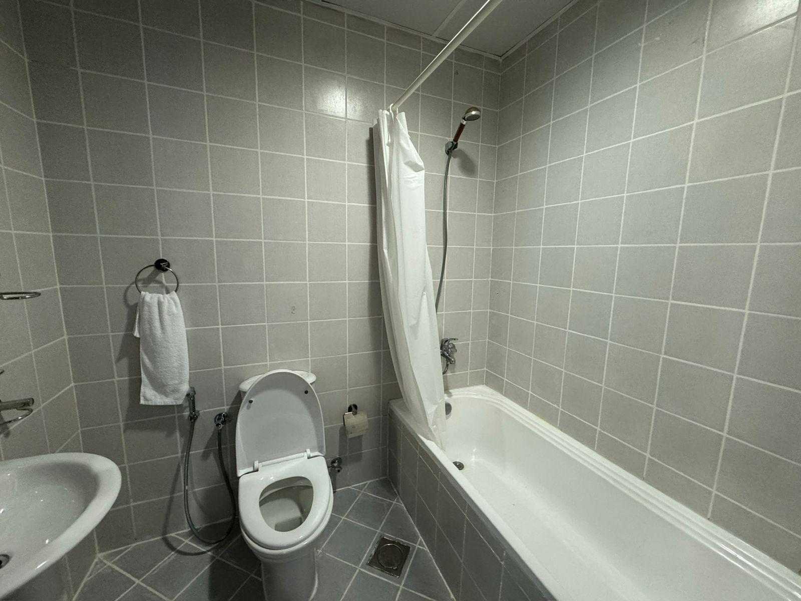  Apartment in DEC Tower 2