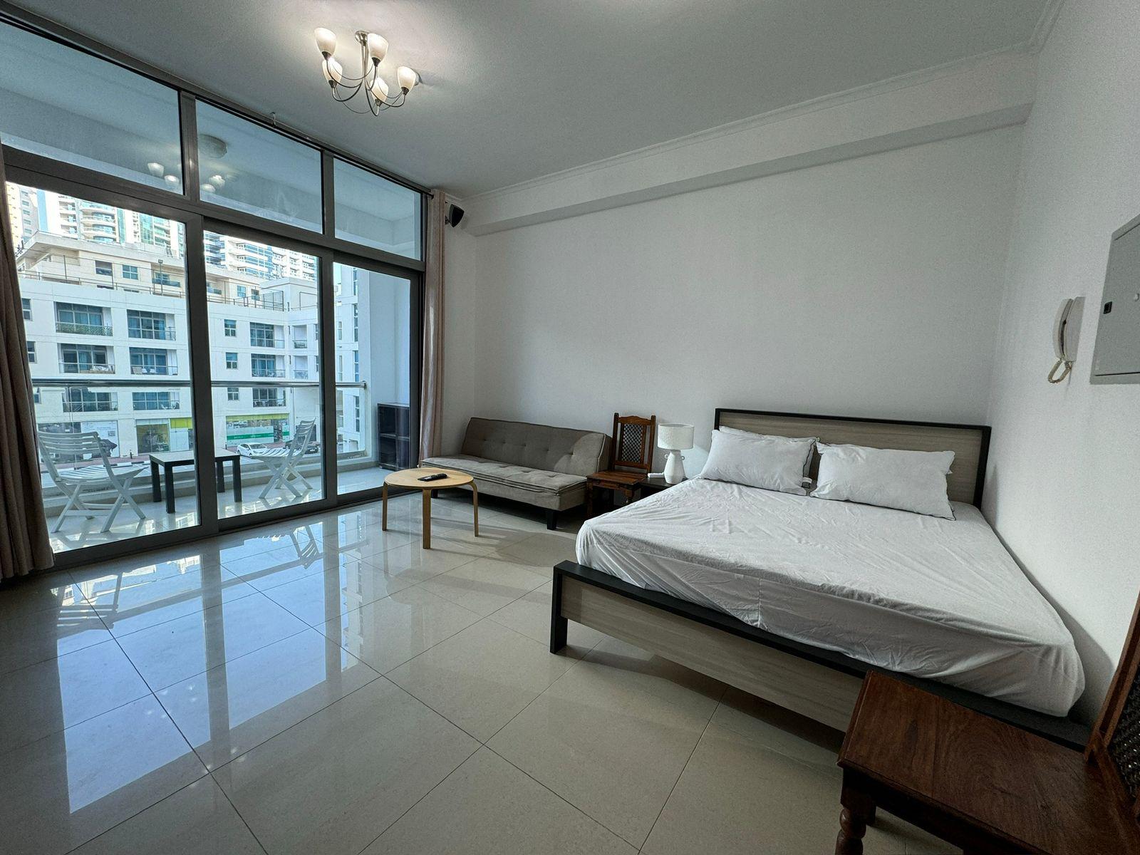  Apartment in DEC Tower 2