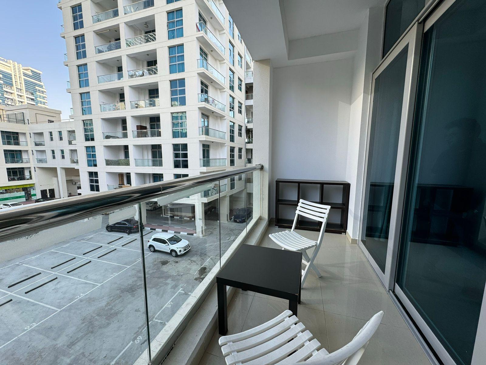  Apartment in DEC Tower 2