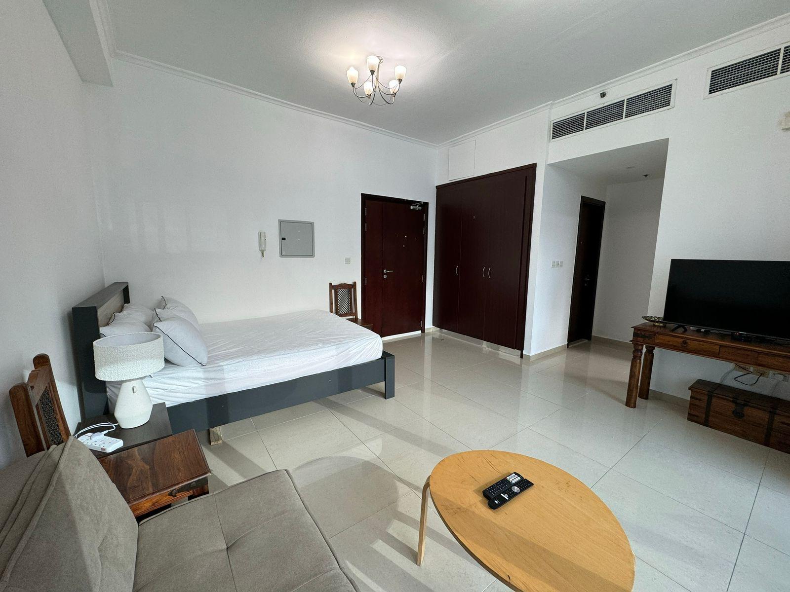  Apartment in DEC Tower 2