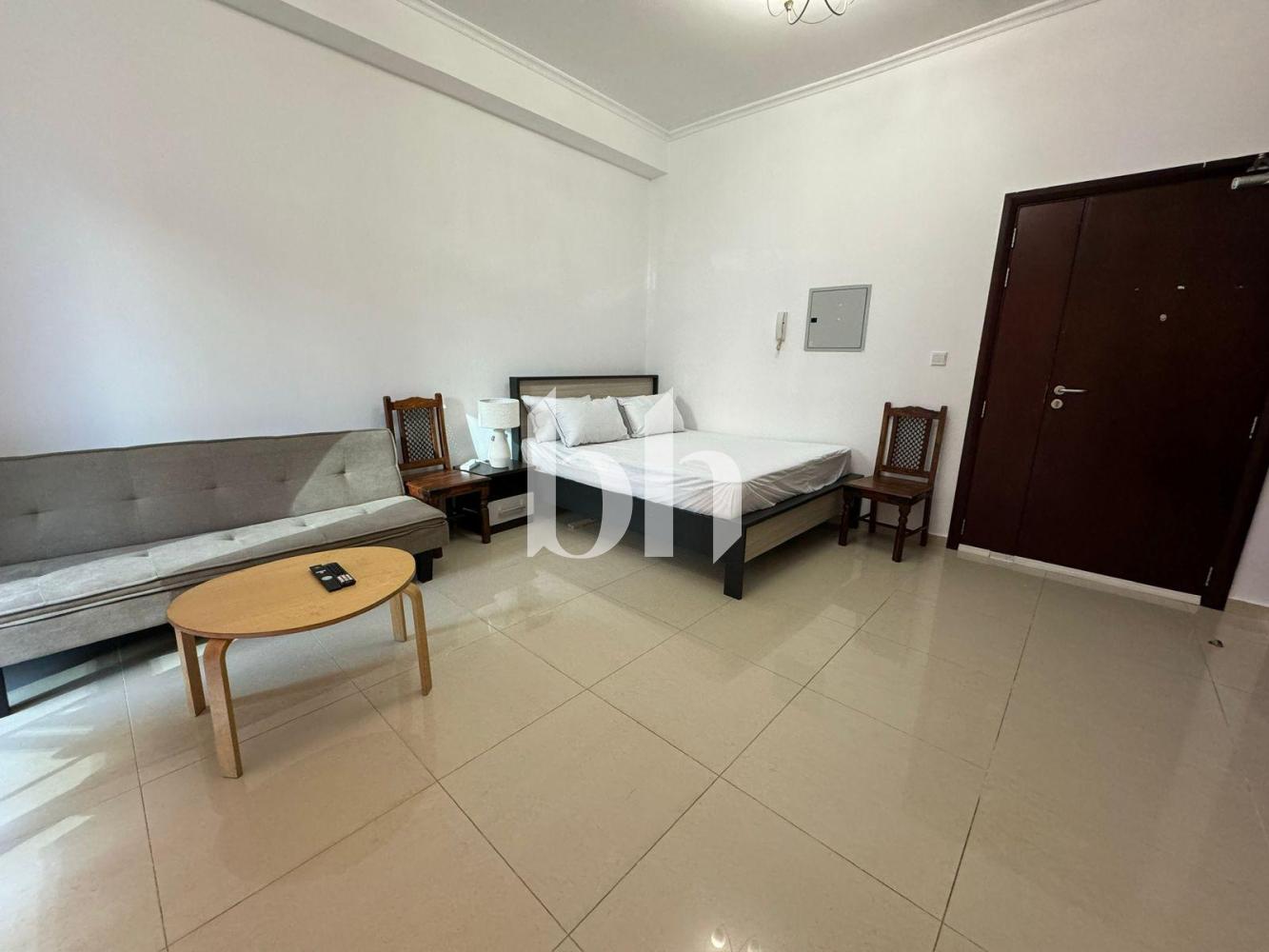 Chiller Free | Close kitchen | Available