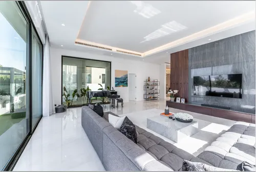 5 Bedrooms Villa in Wildflower