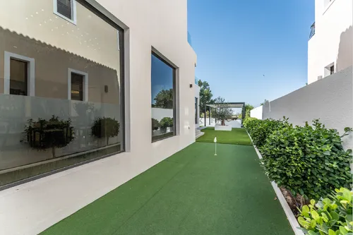 5 Bedrooms Villa in Wildflower