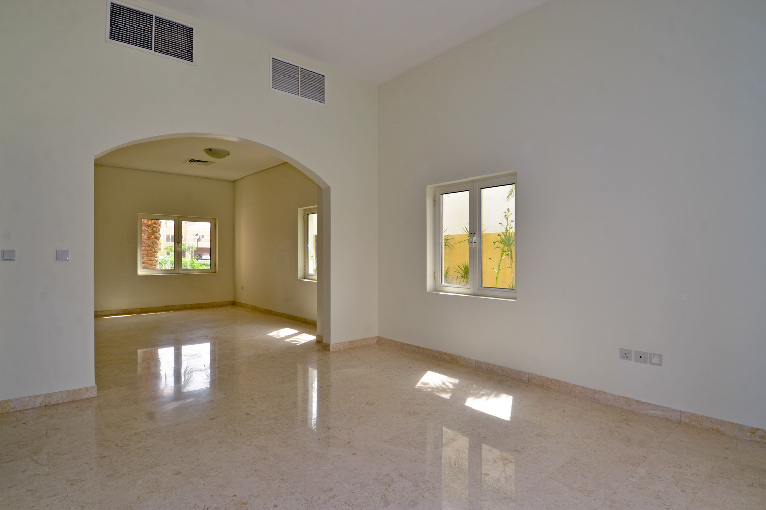 5 Bedrooms Villa in Hacienda