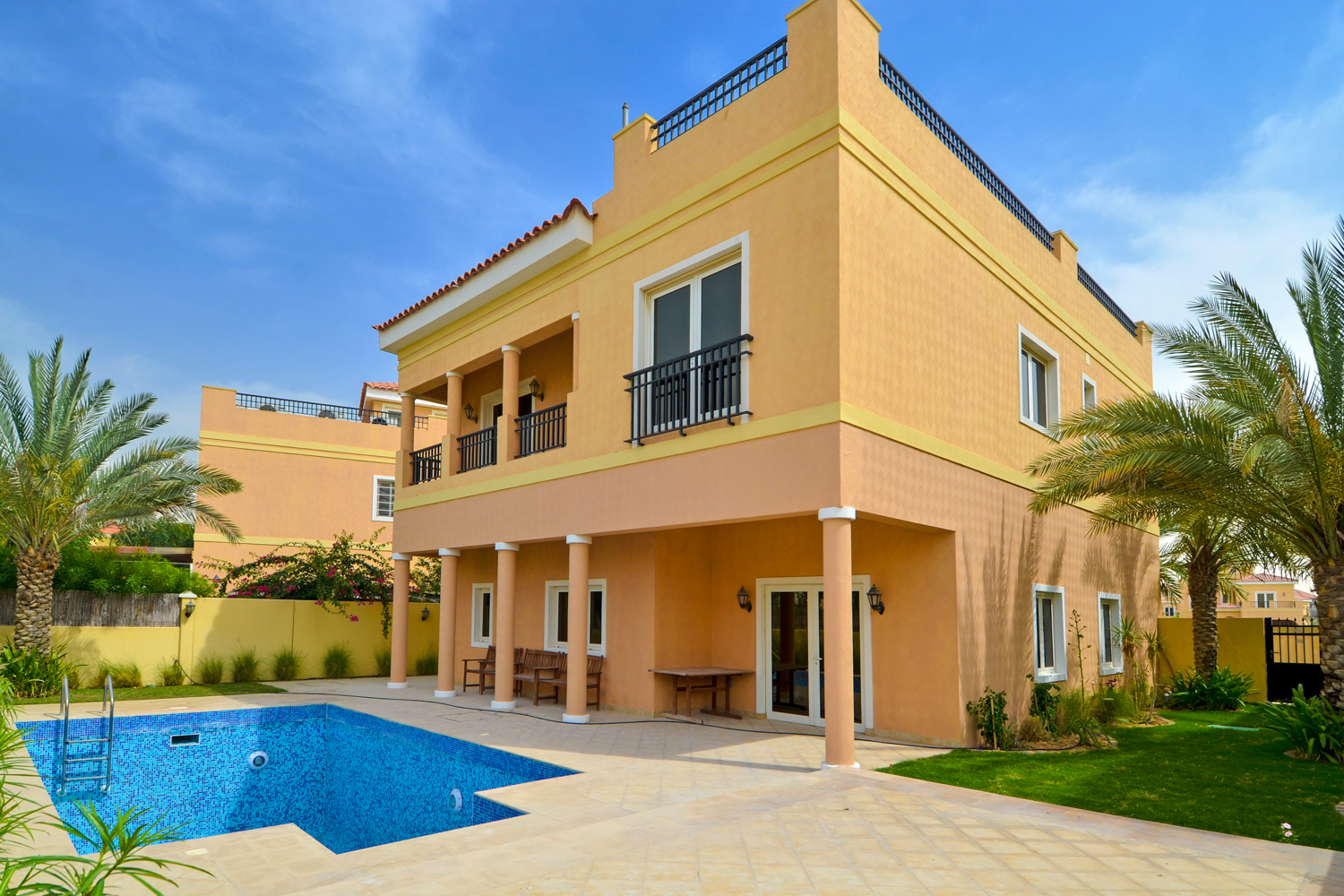 5 Bedrooms Villa in Hacienda