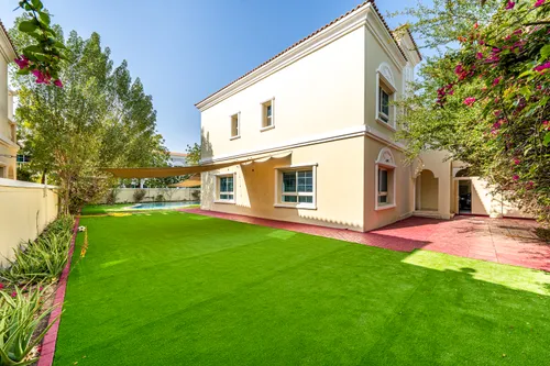 4 Bedrooms Villa in Mediterranean Villas