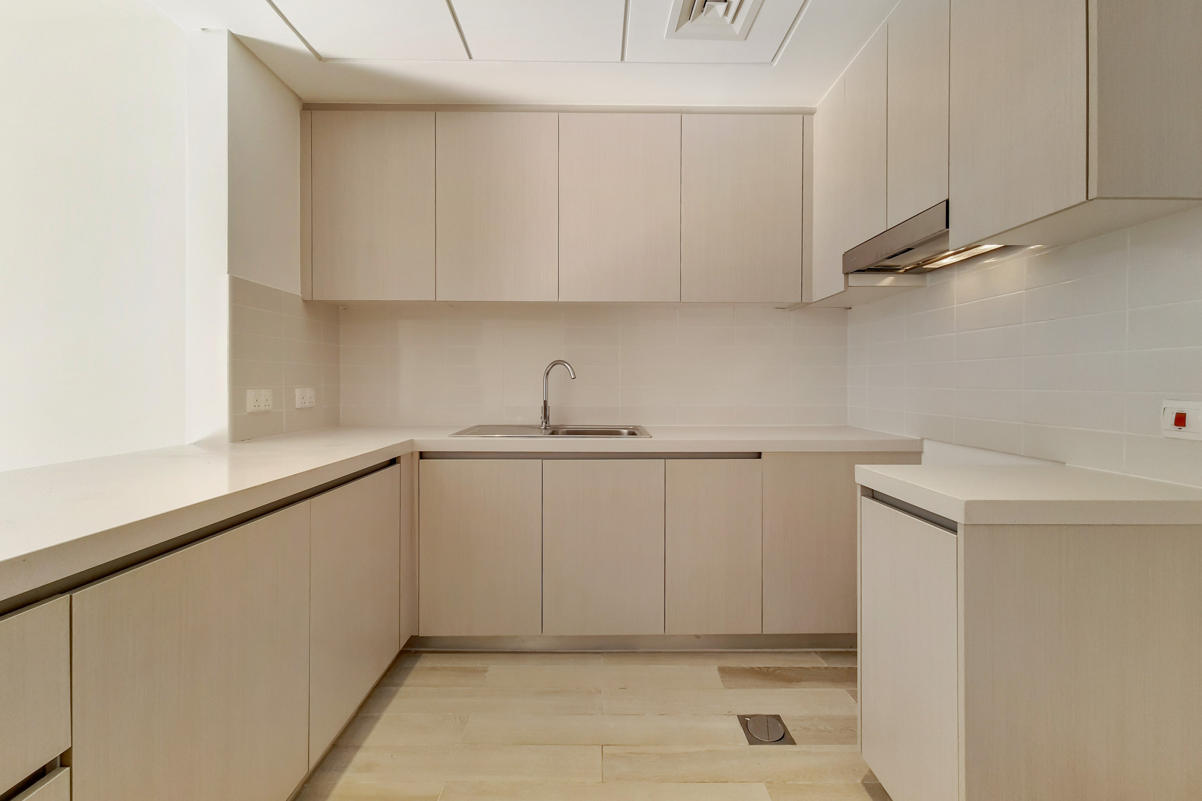 2 Bedrooms Apartment in Waters Edge