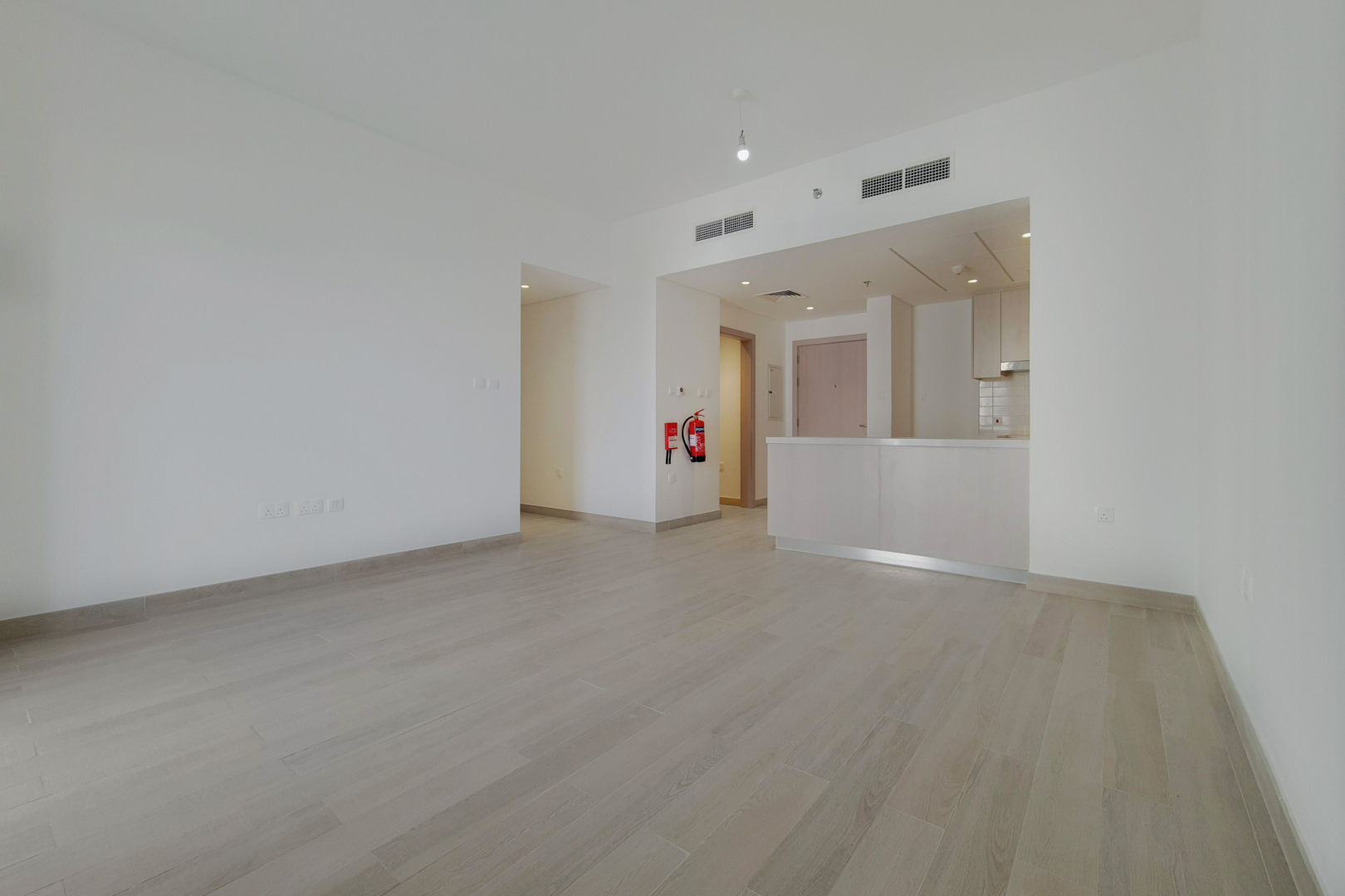 2 Bedrooms Apartment in Waters Edge