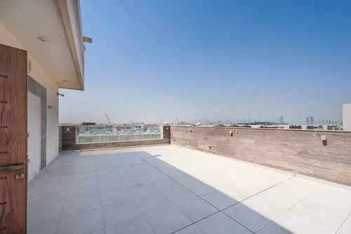 4 Bedrooms Villa in Celia Gardens