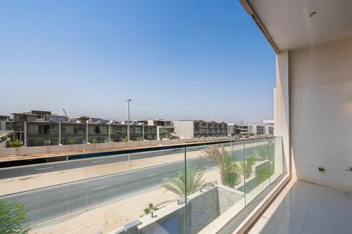 4 Bedrooms Villa in Celia Gardens