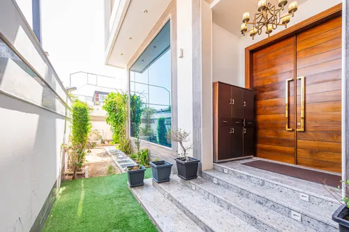 4 Bedrooms Villa in Celia Gardens