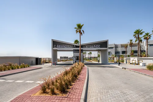 3 Bedrooms Townhouse in California Village