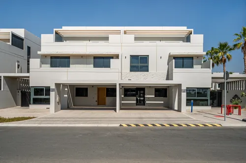 3 Bedrooms Townhouse in California Village