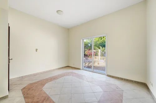 5 Bedrooms Villa in Family Villas