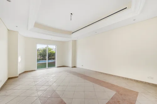 5 Bedrooms Villa in Family Villas