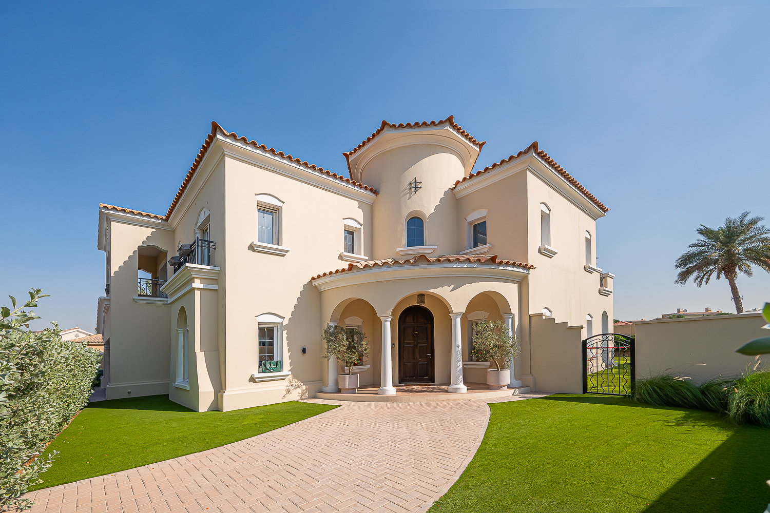 5 Bedrooms Villa in Alvorada 3