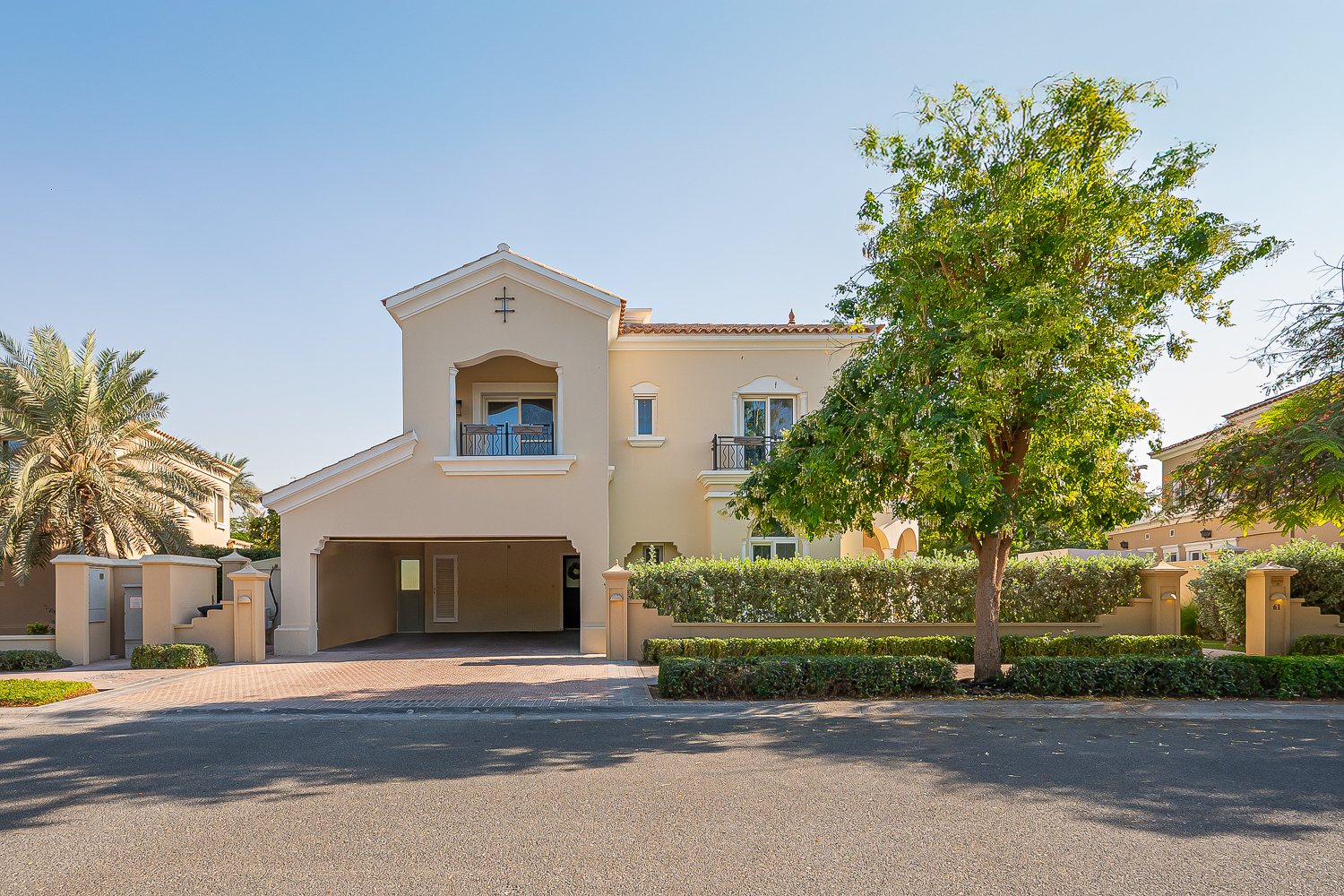 5 Bedrooms Villa in Alvorada 3