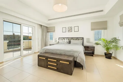 5 Bedrooms Villa in Alvorada 3