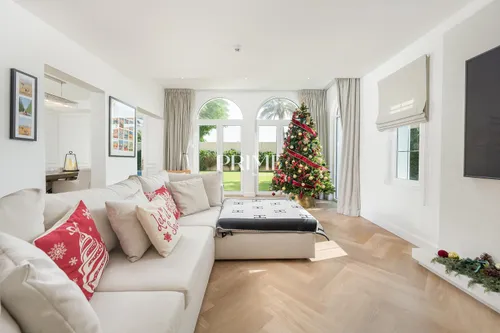 5 Bedrooms Villa in Alvorada 3