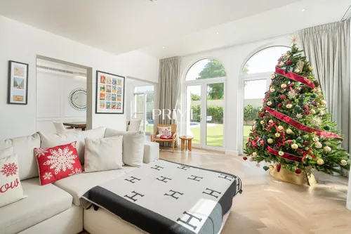 5 Bedrooms Villa in Alvorada 3