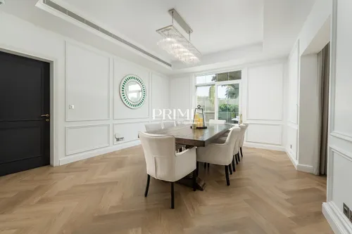 5 Bedrooms Villa in Alvorada 3