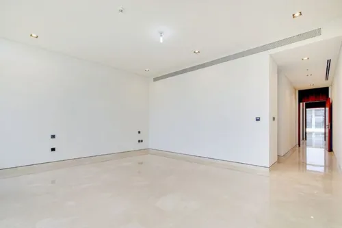 4 Bedrooms Villa in Golf Place 1