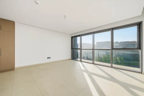 4 Bedrooms Villa in Golf Place 1