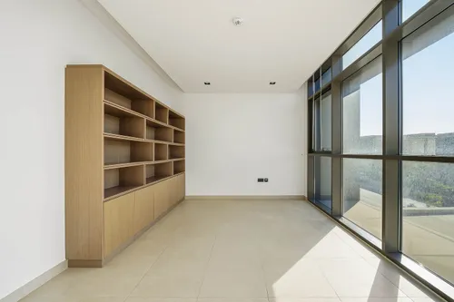 4 Bedrooms Villa in Golf Place 1