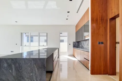 4 Bedrooms Villa in Golf Place 1