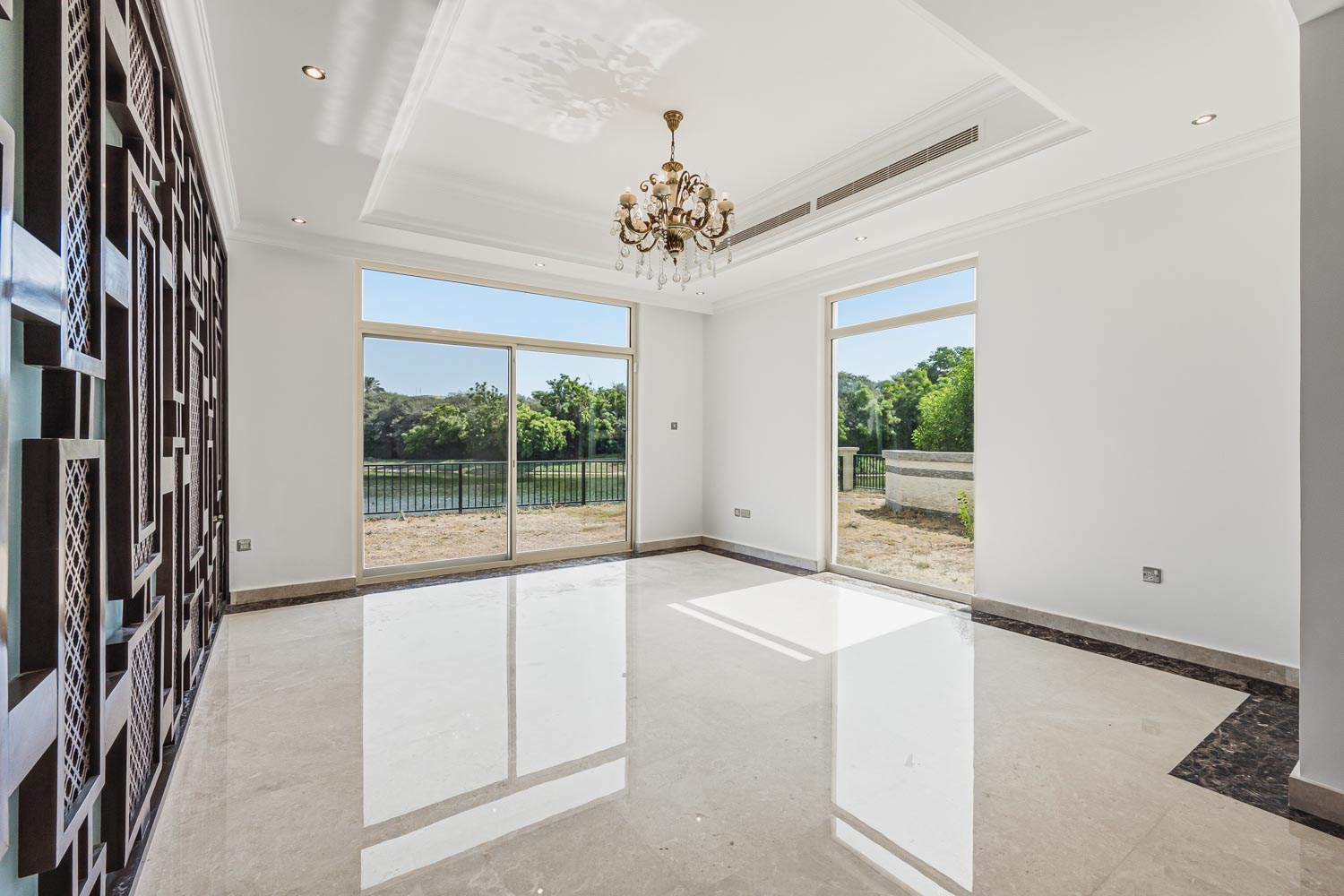4 Bedrooms Villa in Cluster 11