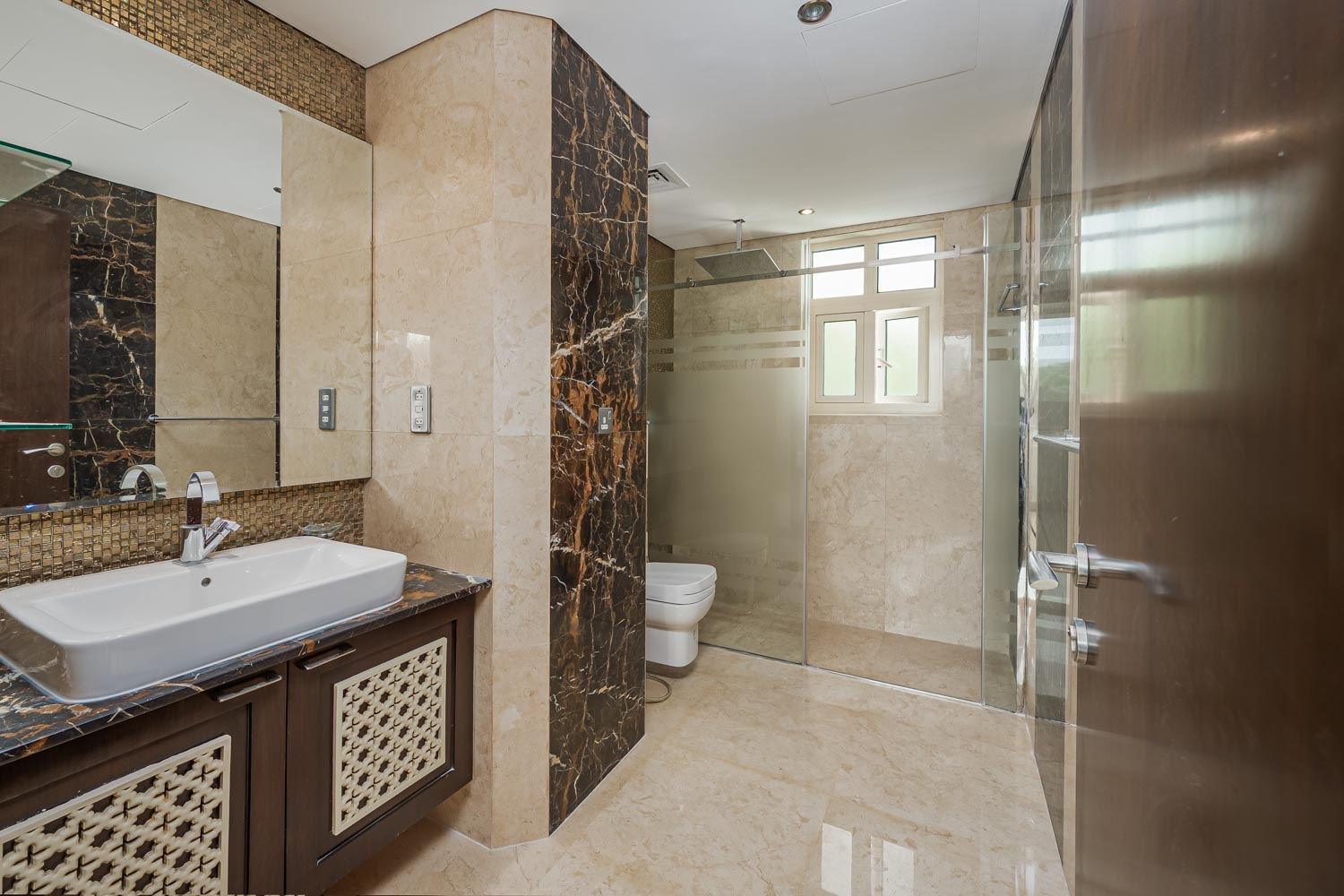 4 Bedrooms Villa in Cluster 11
