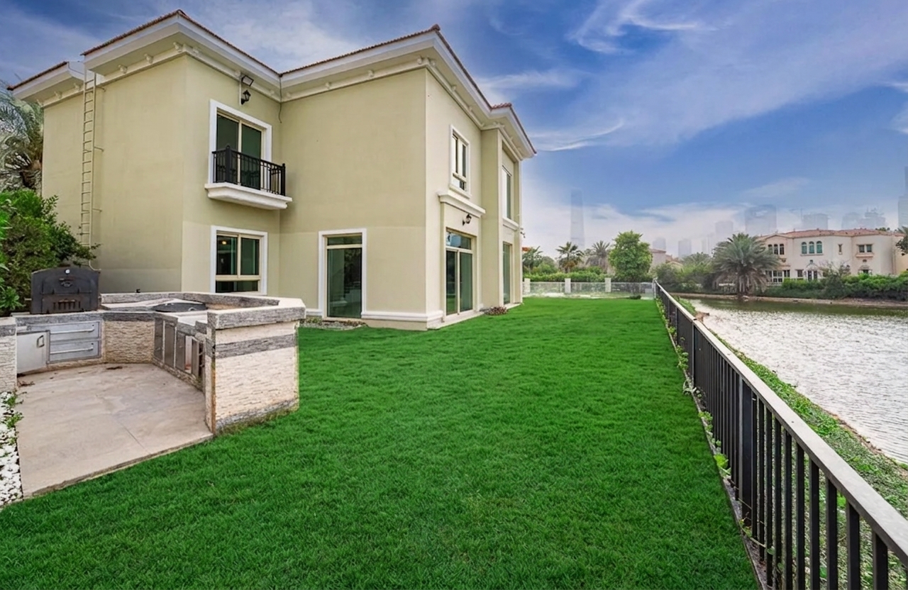 4 Bedrooms Villa in Cluster 11