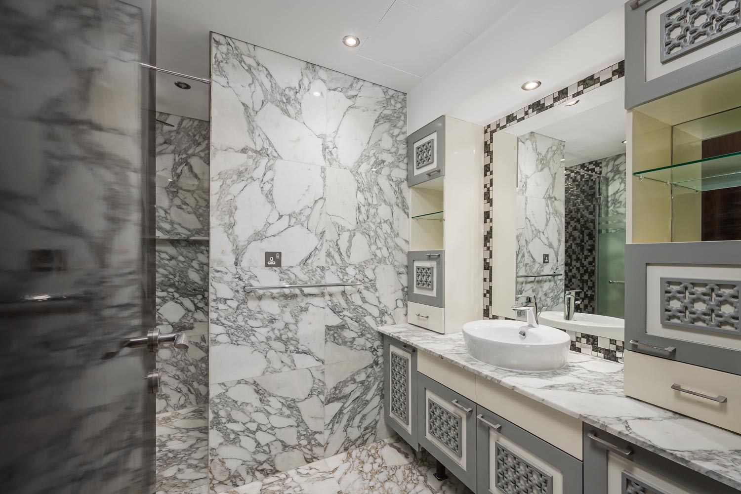 4 Bedrooms Villa in Cluster 11