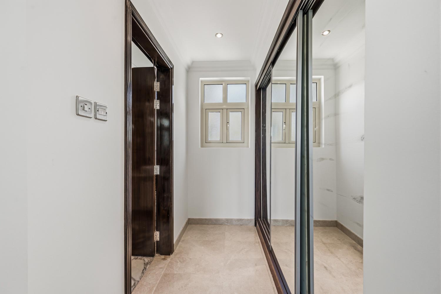 4 Bedrooms Villa in Cluster 11