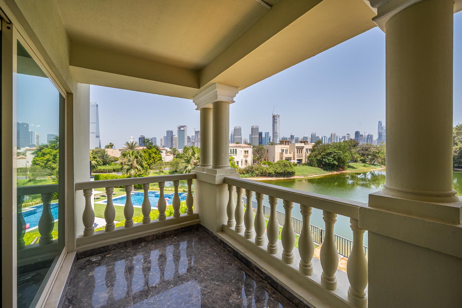 4 Bedrooms Villa in Cluster 11