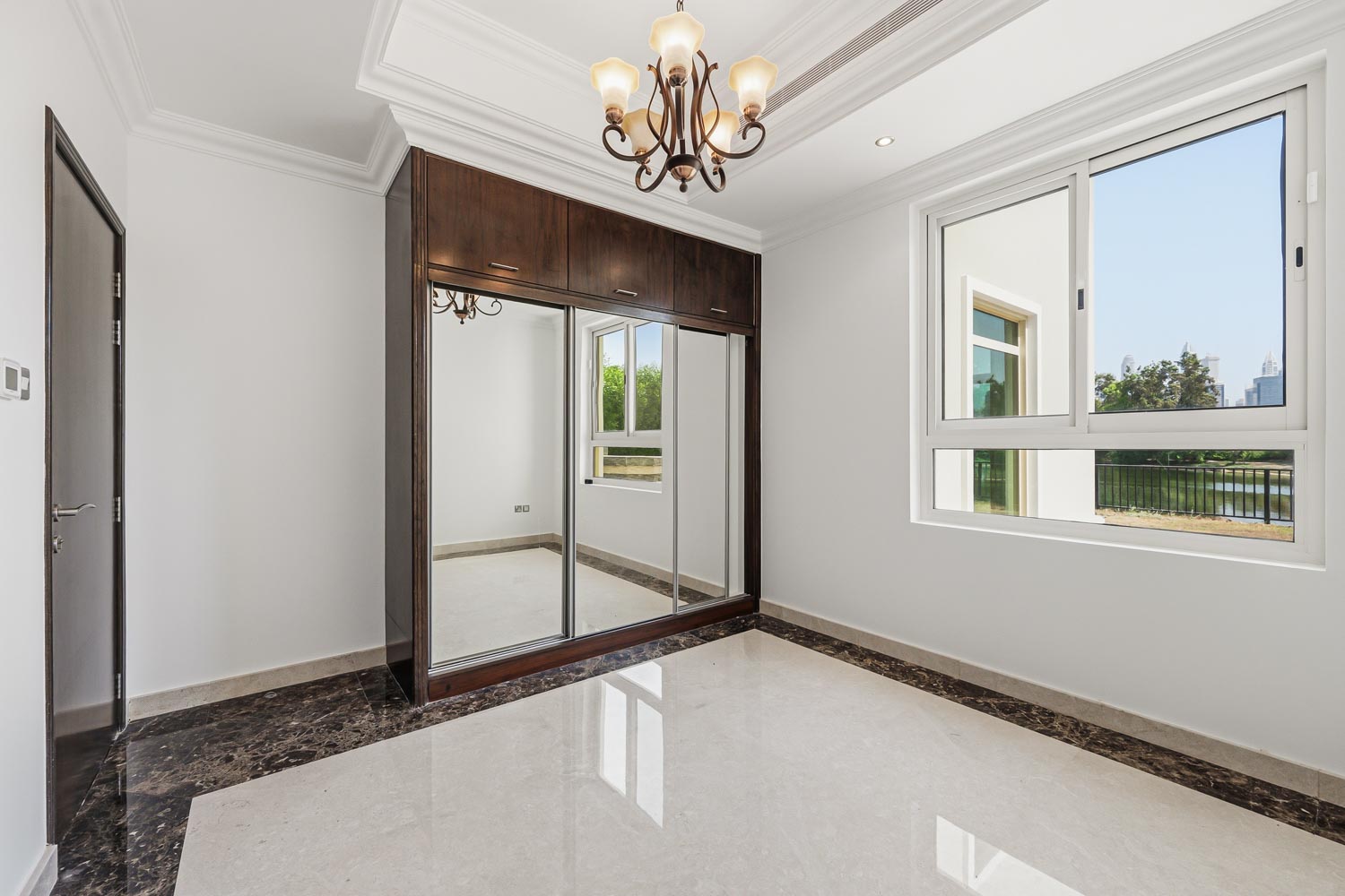 4 Bedrooms Villa in Cluster 11