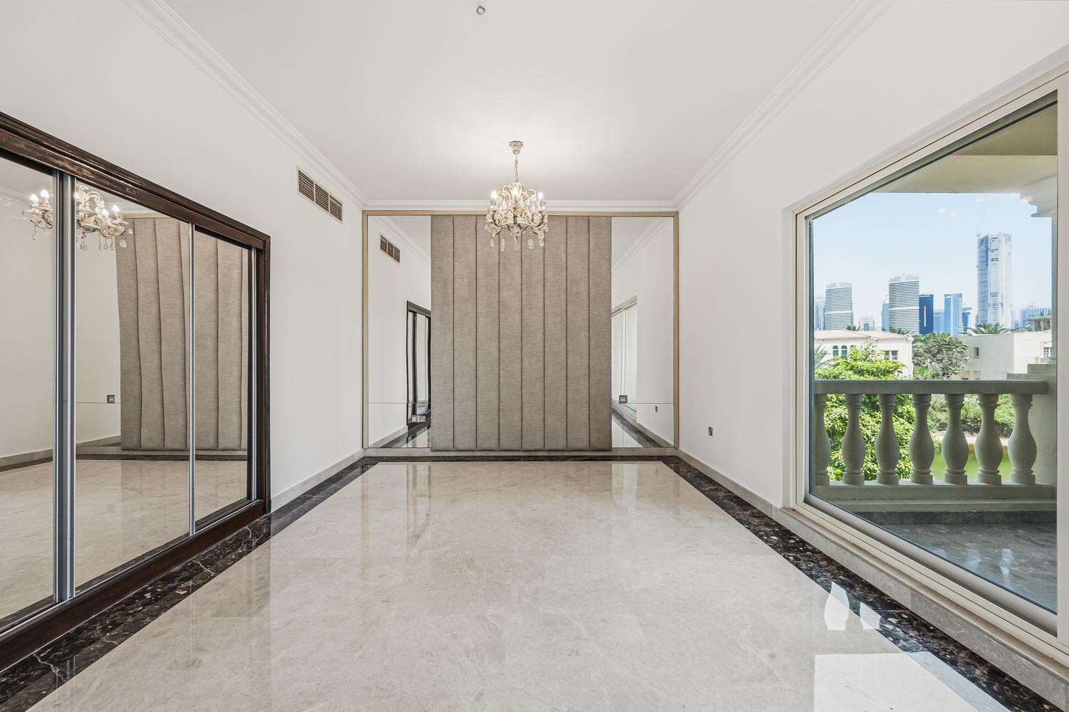 4 Bedrooms Villa in Cluster 11