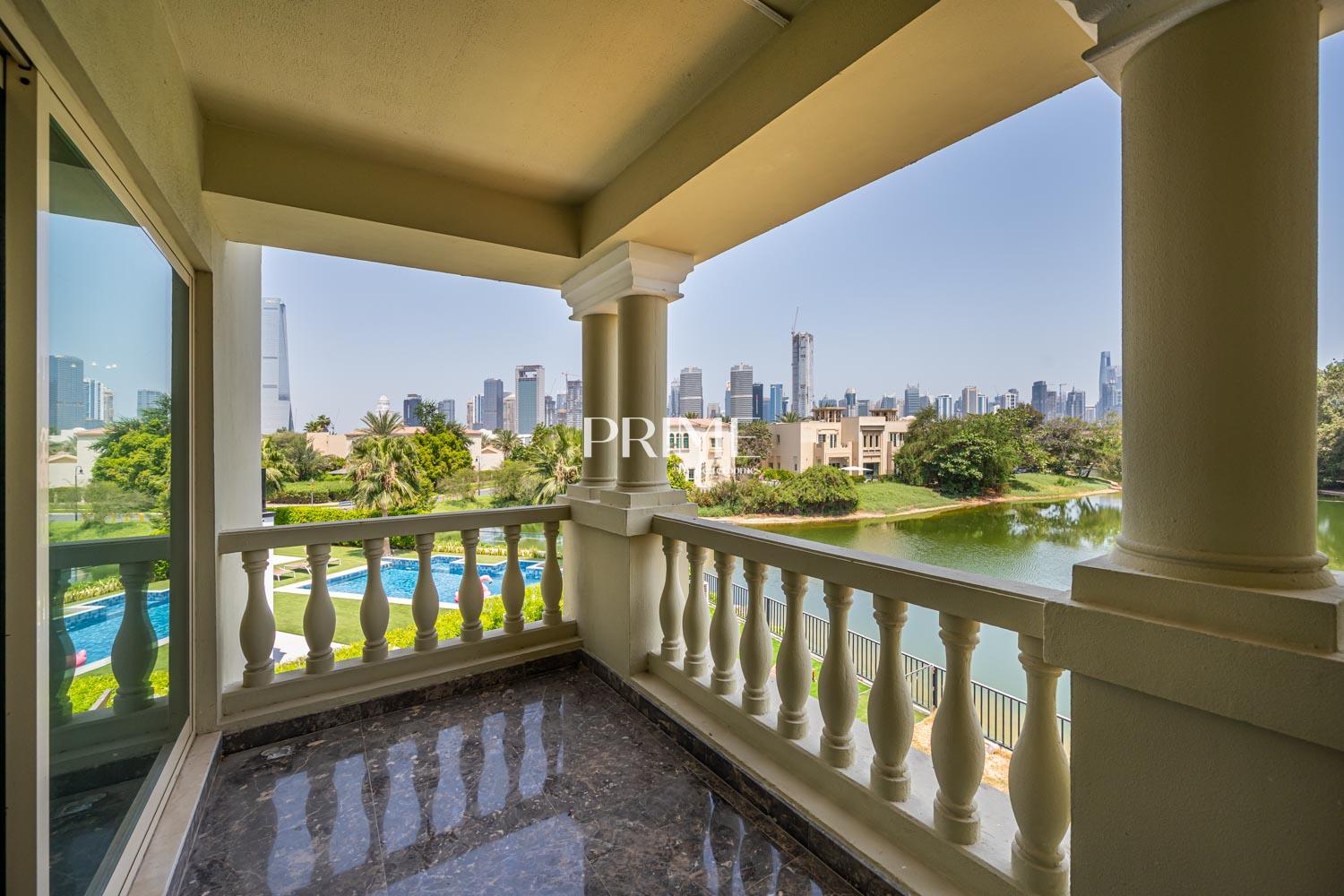 4 Bedrooms Villa in Cluster 11