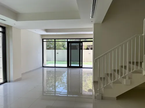 3 Bedrooms Villa in Richmond