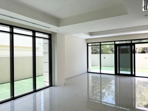 3 Bedrooms Villa in Richmond