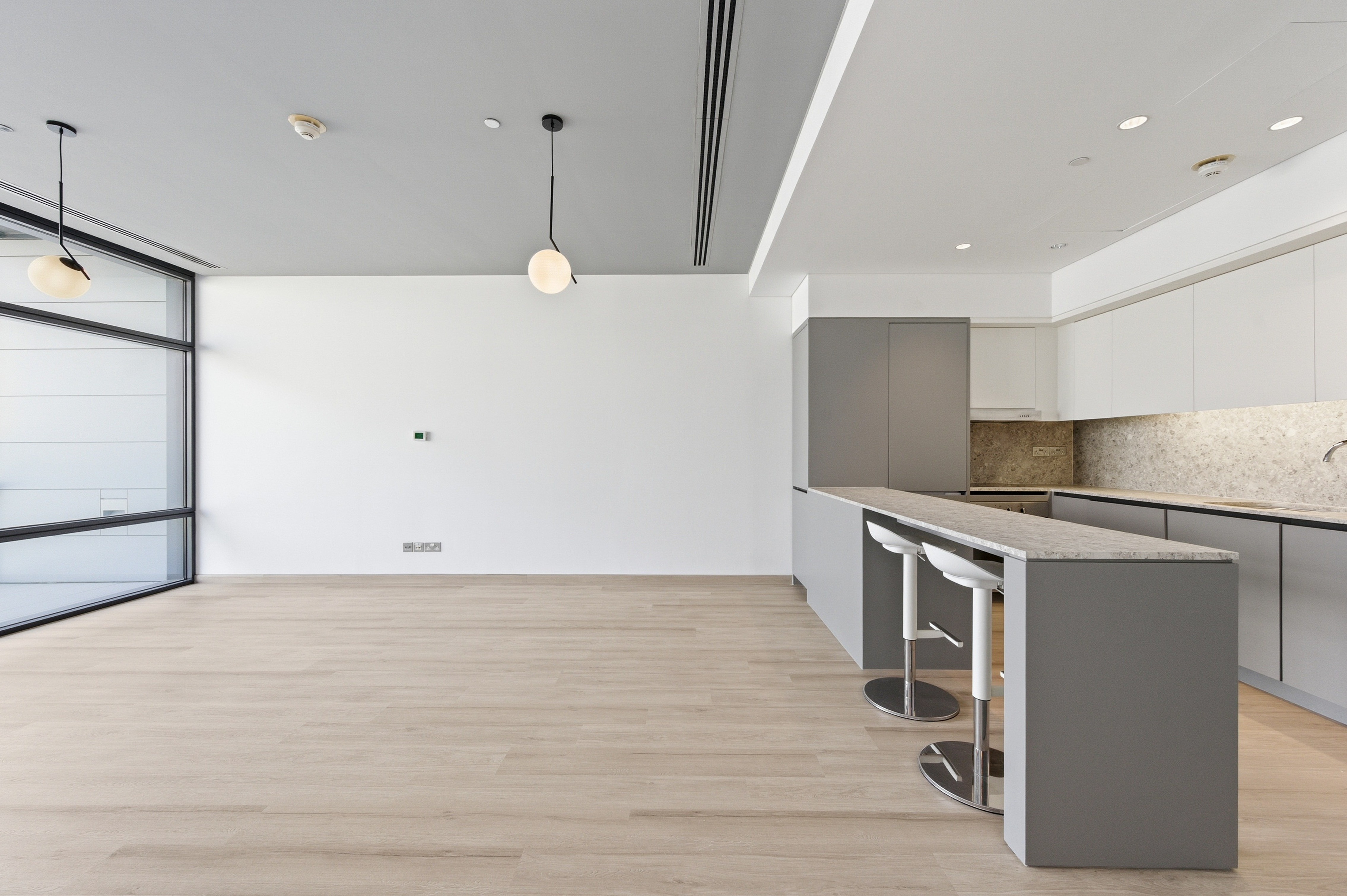 1 Bedroom Apartment in Index Tower